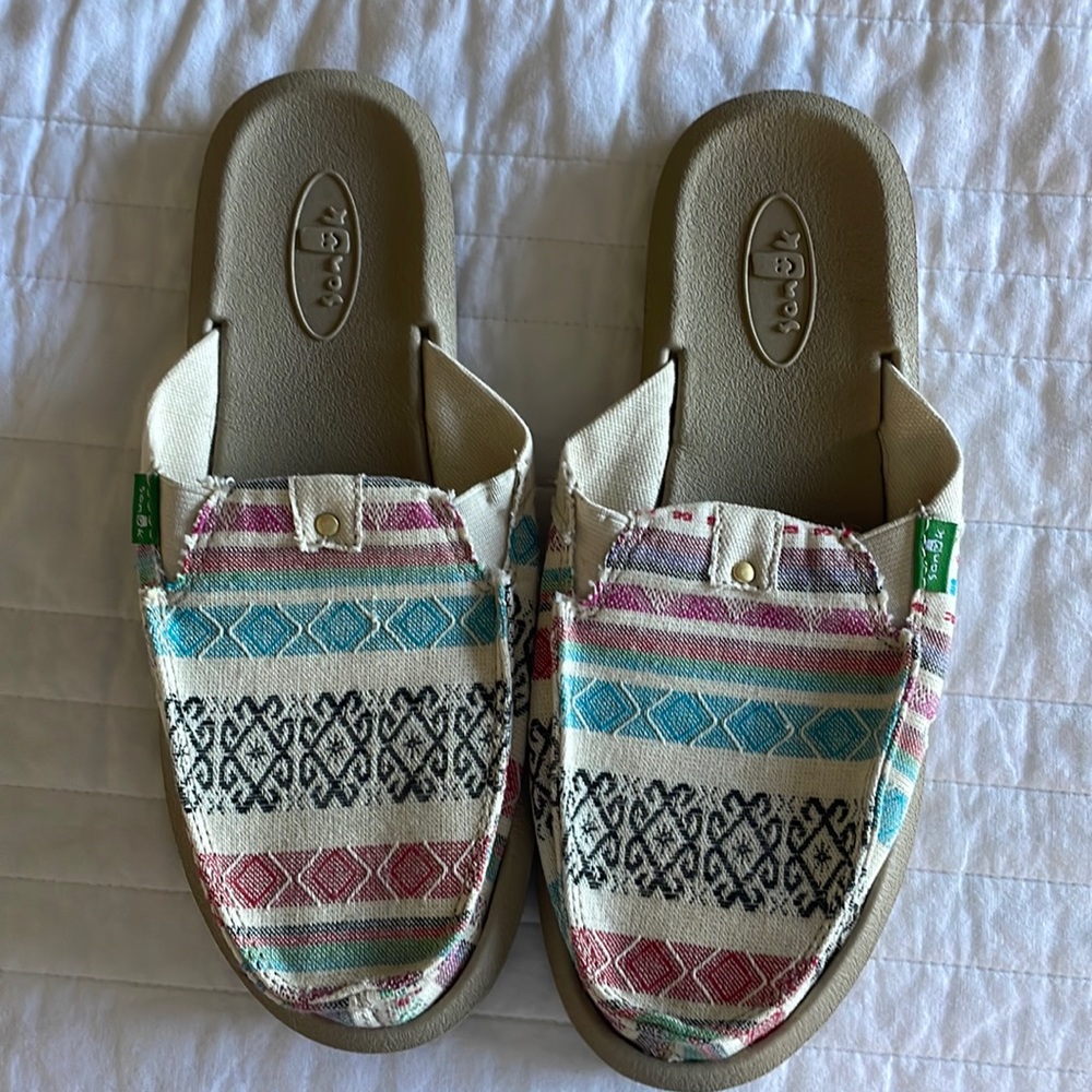 Sanuk Slides
